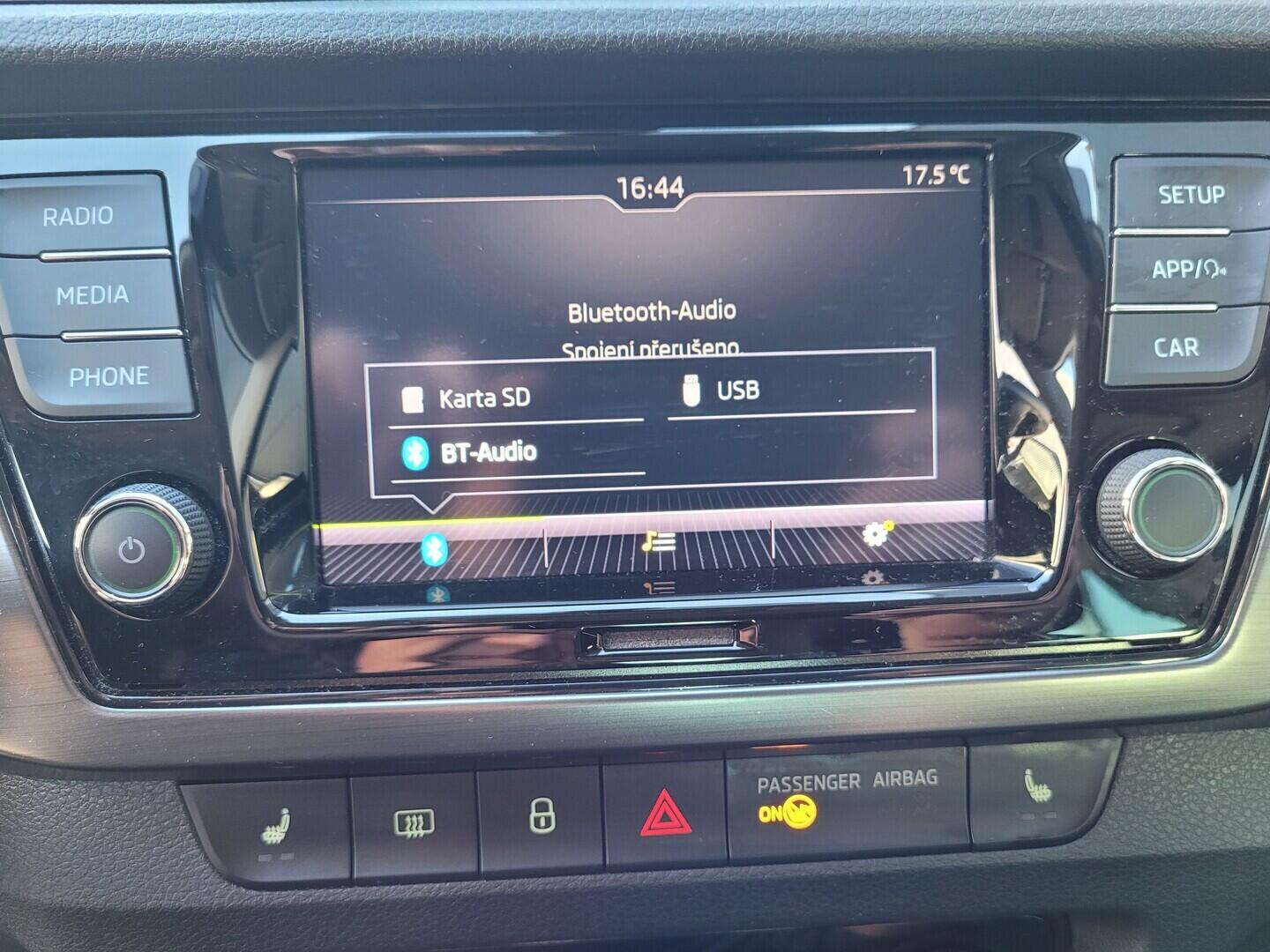 OM190V02731_25.webp_FABIA Style 1.0 TSI 70 kW manuál