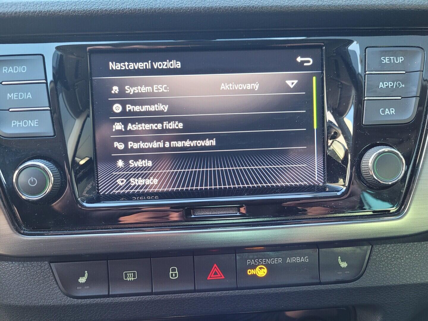 OM190V02731_26.webp_FABIA Style 1.0 TSI 70 kW manuál