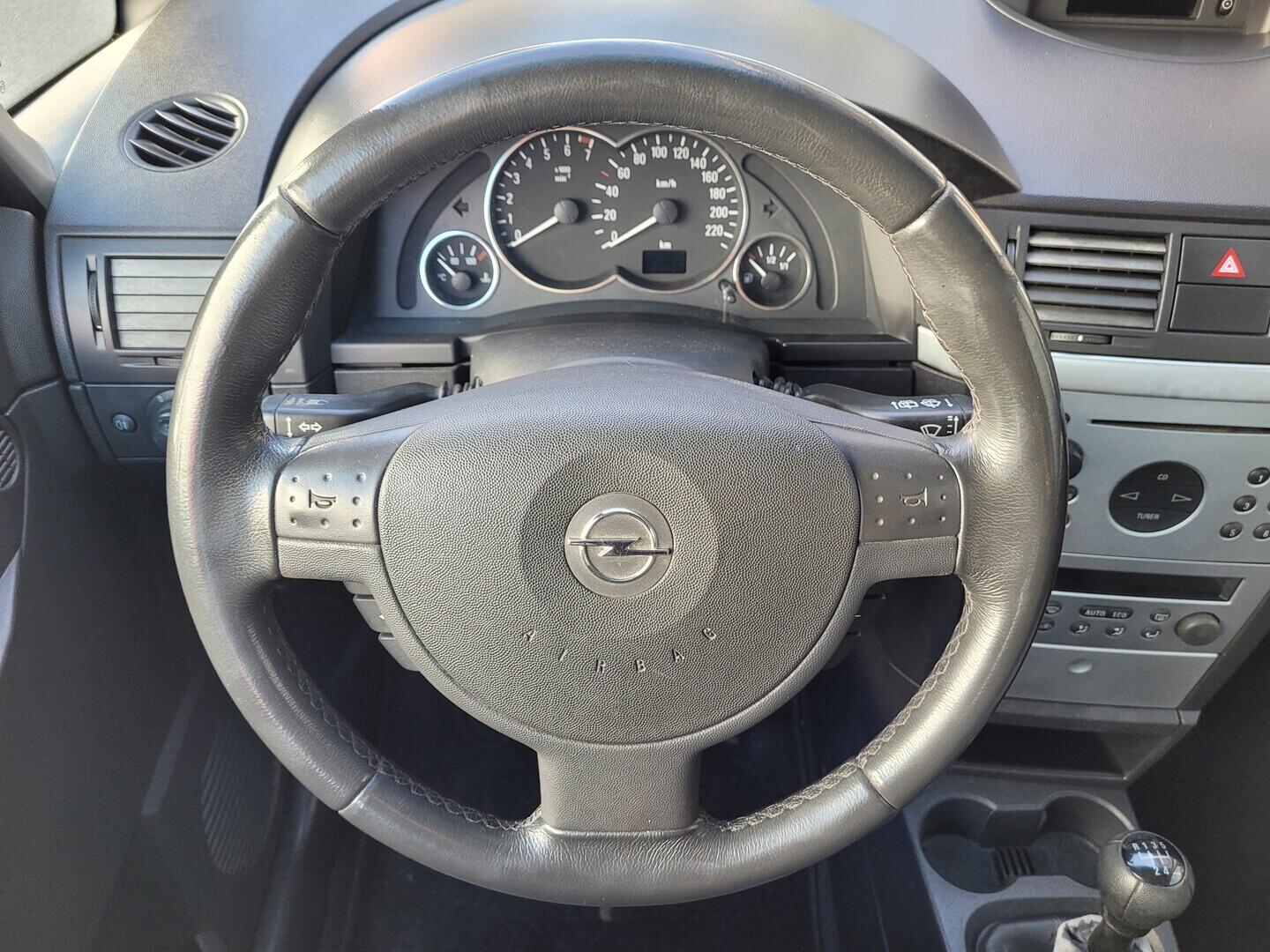 OM190V02734_23.webp_MERIVA  1.6 I 64 kW manuál