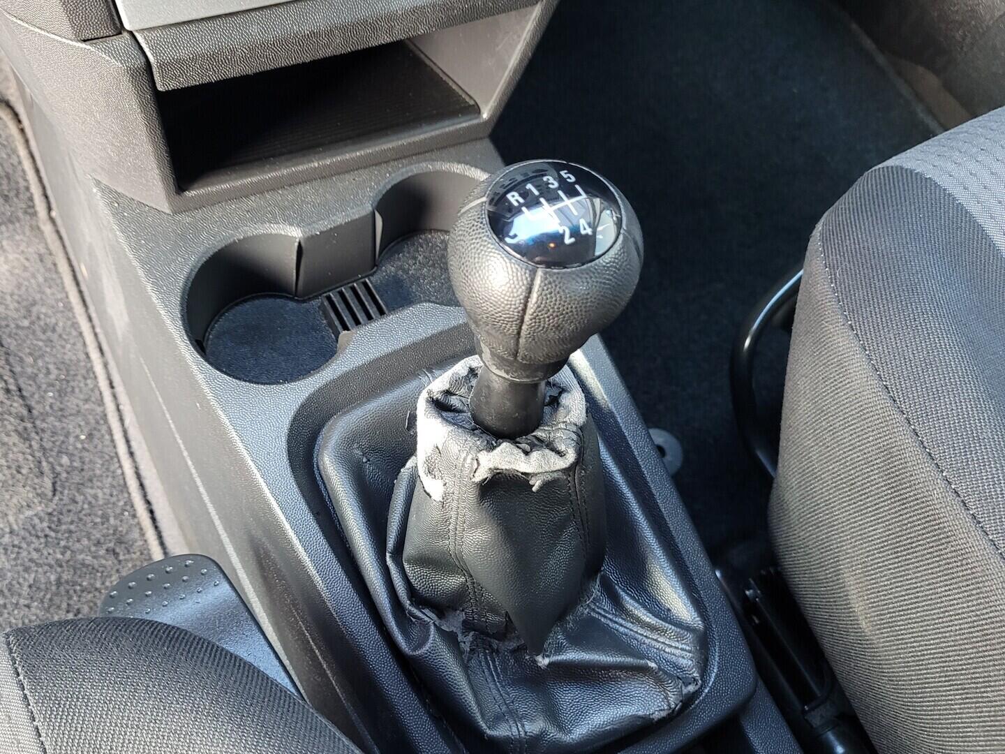 OM190V02734_24.webp_MERIVA  1.6 I 64 kW manuál