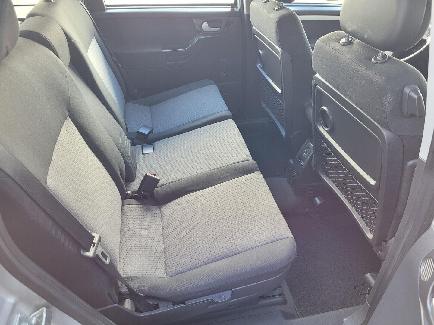 OM190V02734_28.webp_MERIVA  1.6 I 64 kW manuál