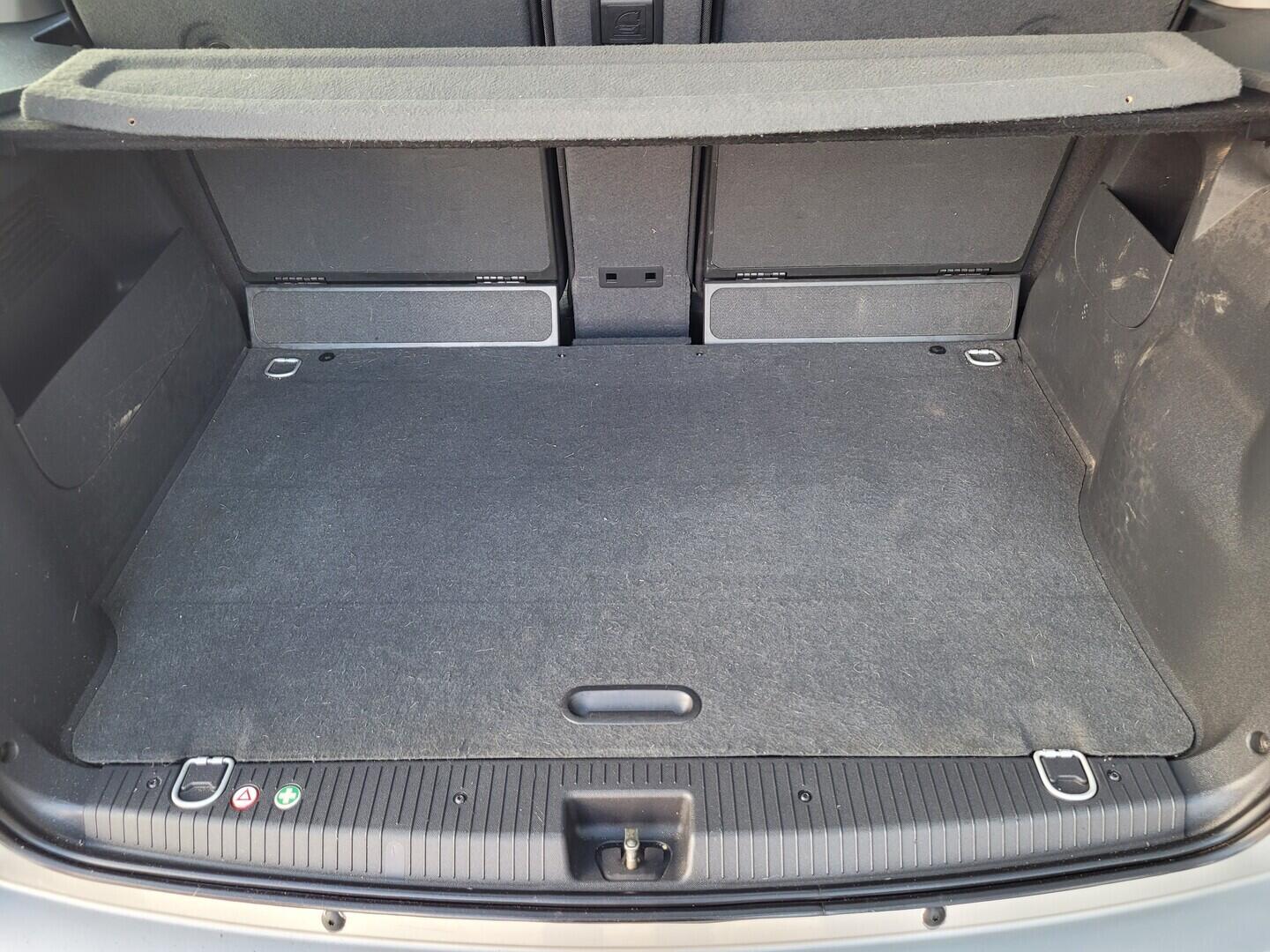 OM190V02734_29.webp_MERIVA  1.6 I 64 kW manuál