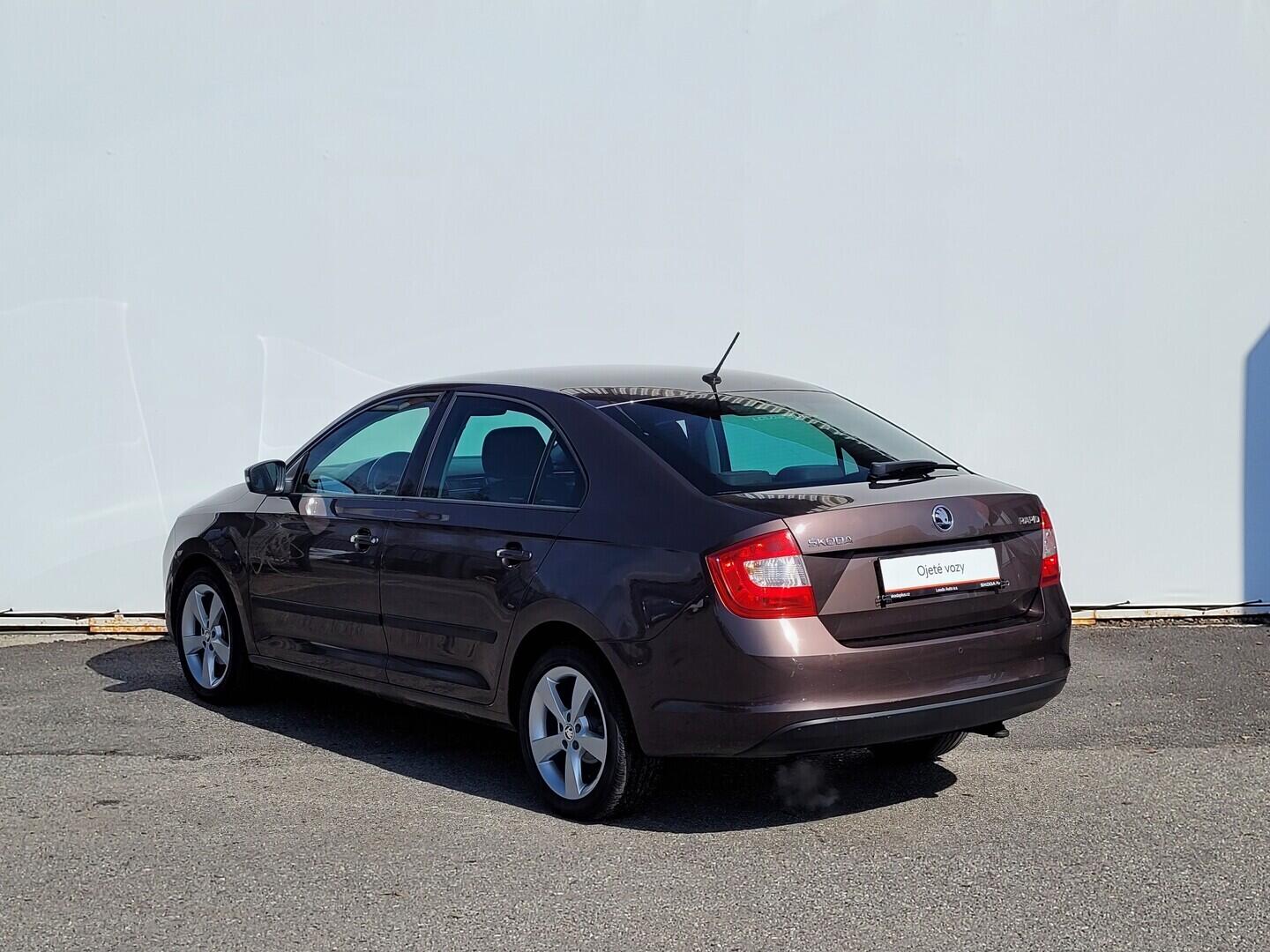 OM190V02739_15.webp_RAPID Ambiente 1.2 TSI 66 kW manuál