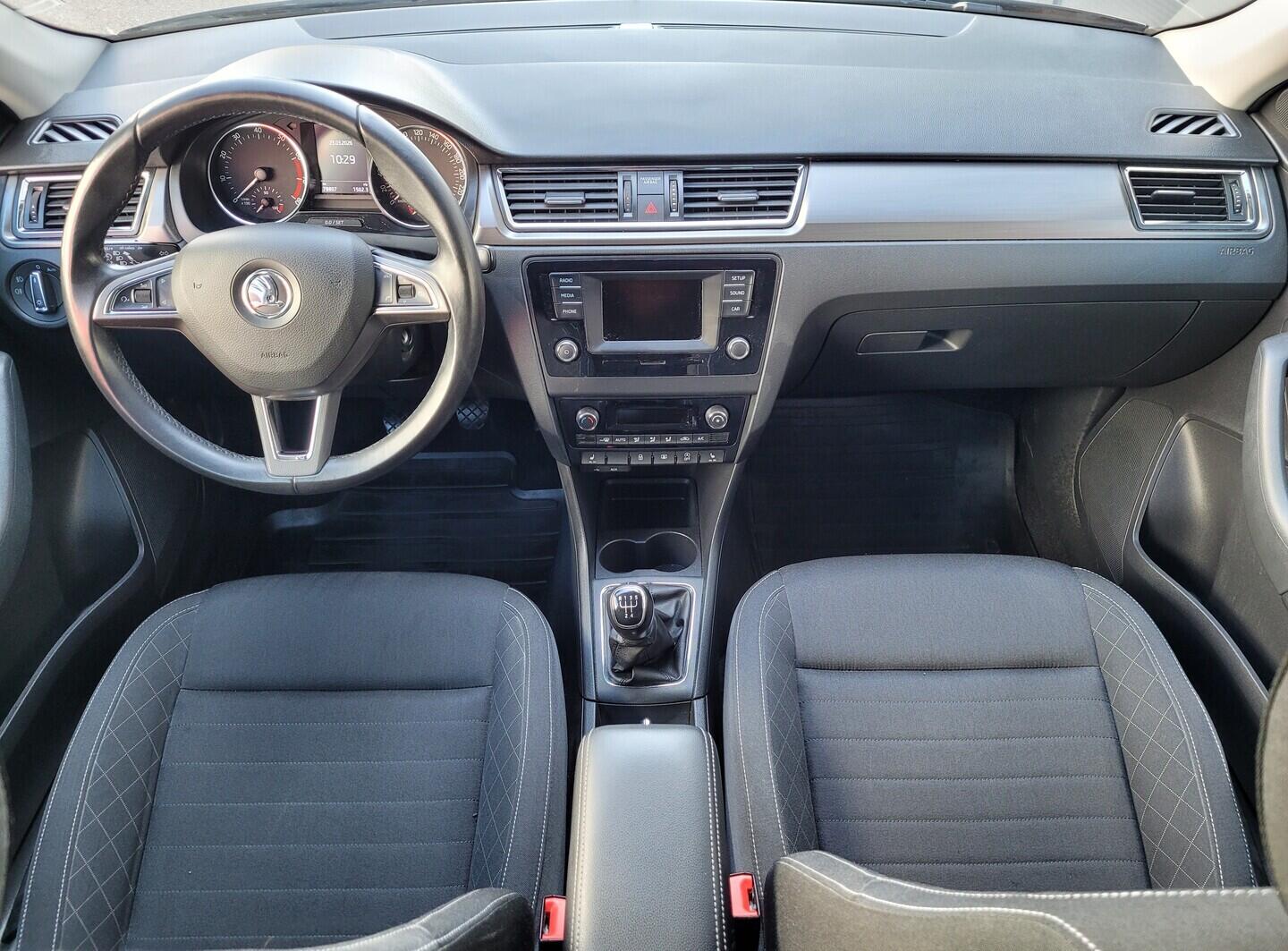 OM190V02739_18.webp_RAPID Ambiente 1.2 TSI 66 kW manuál