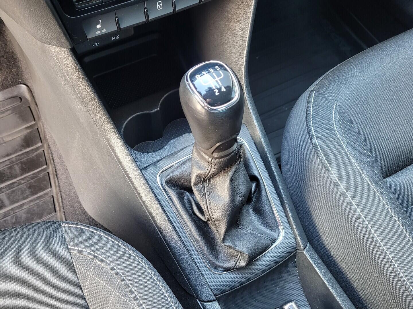 OM190V02739_29.webp_RAPID Ambiente 1.2 TSI 66 kW manuál