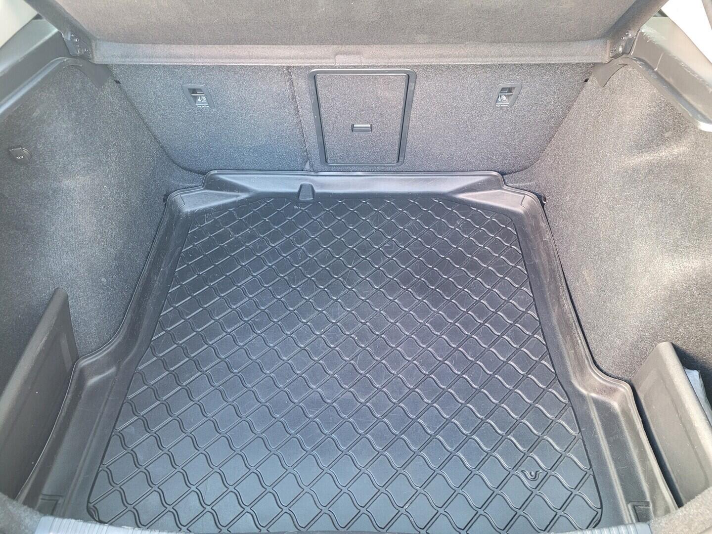 OM190V02739_31.webp_RAPID Ambiente 1.2 TSI 66 kW manuál