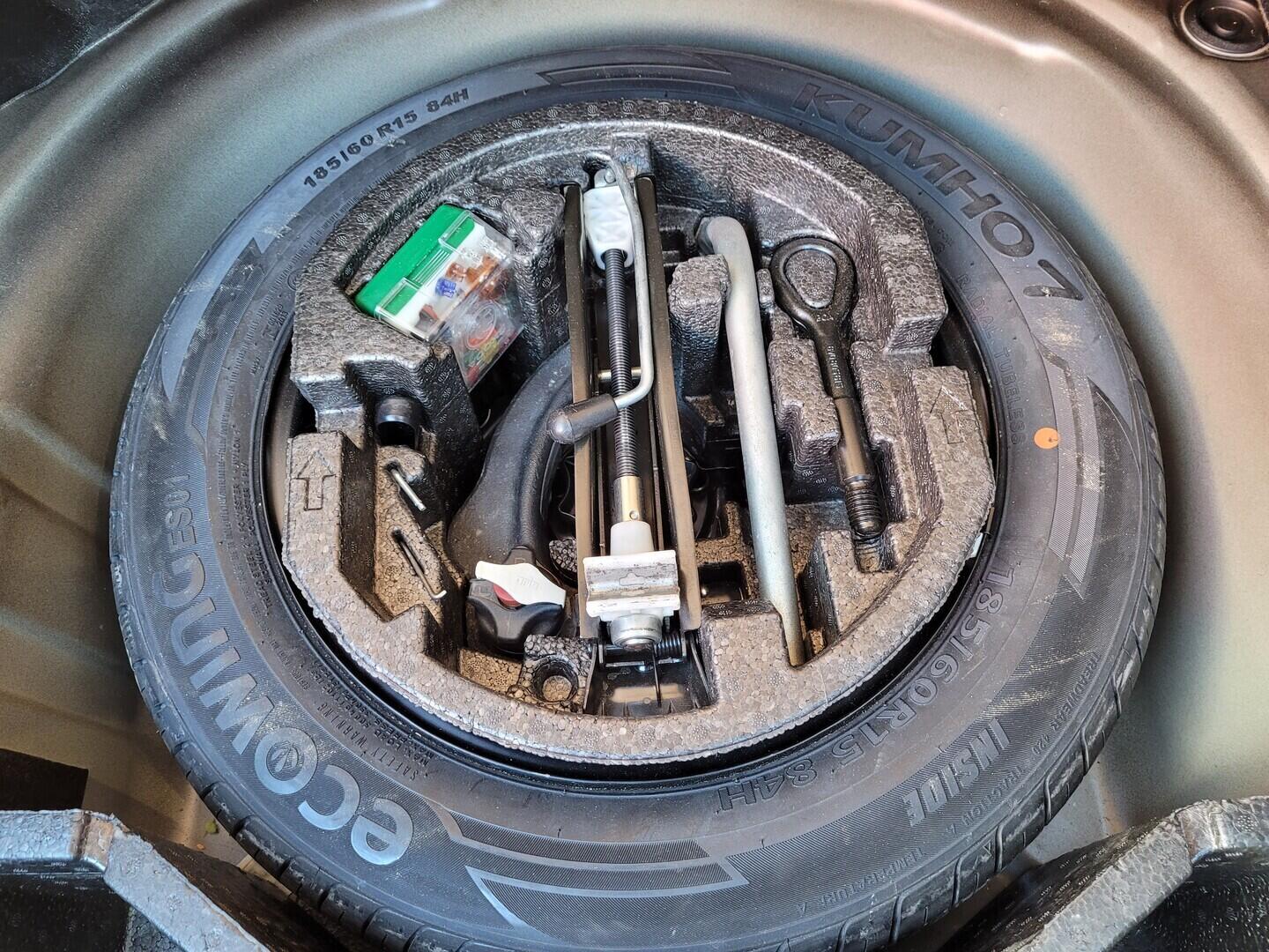 OM190V02739_32.webp_RAPID Ambiente 1.2 TSI 66 kW manuál