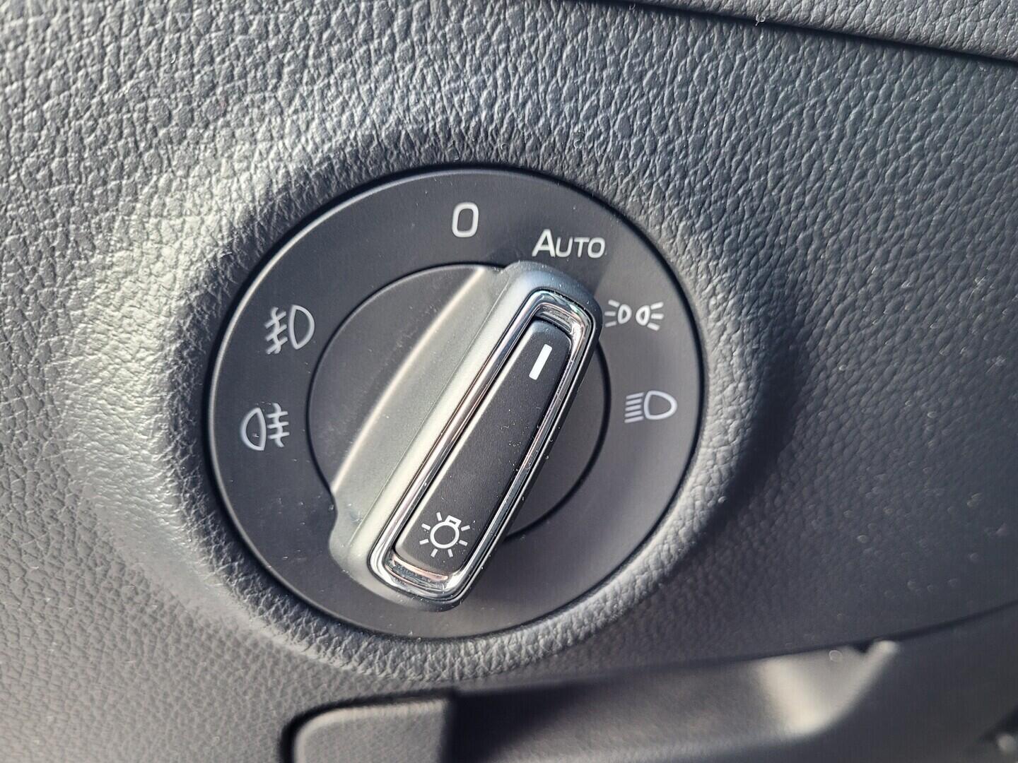 OM190V02743_22.webp_SUPERB L&K 2.0 TDI 147 kW automat, DPH