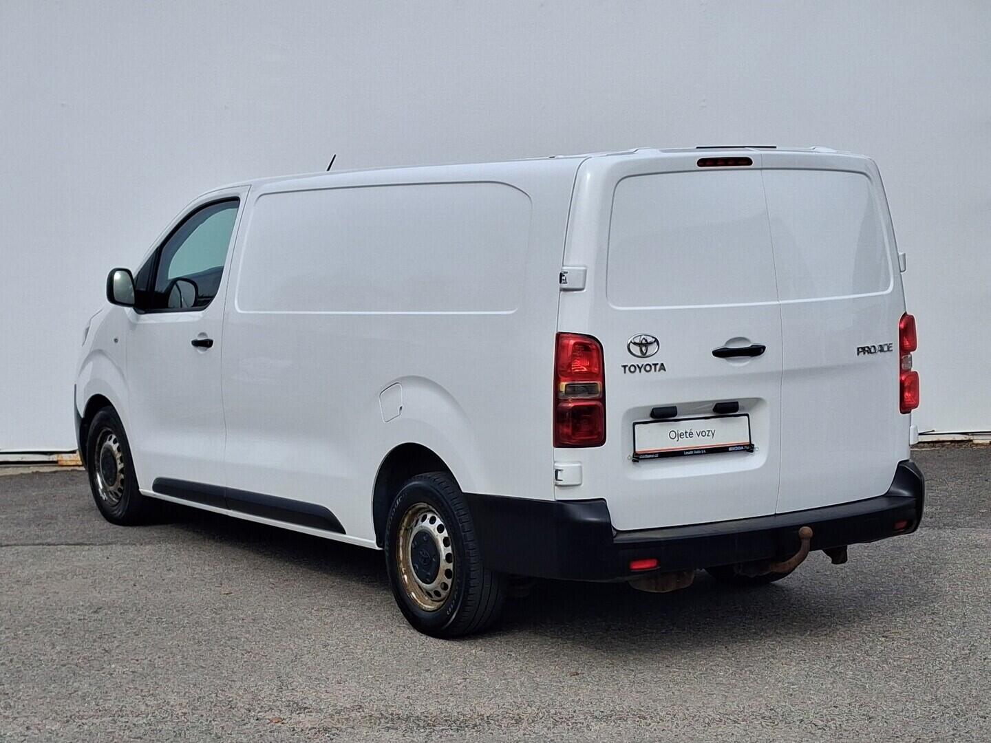 OM190V02744_15.webp_PROACE  2.0 D-4D 90 kW manuál, DPH