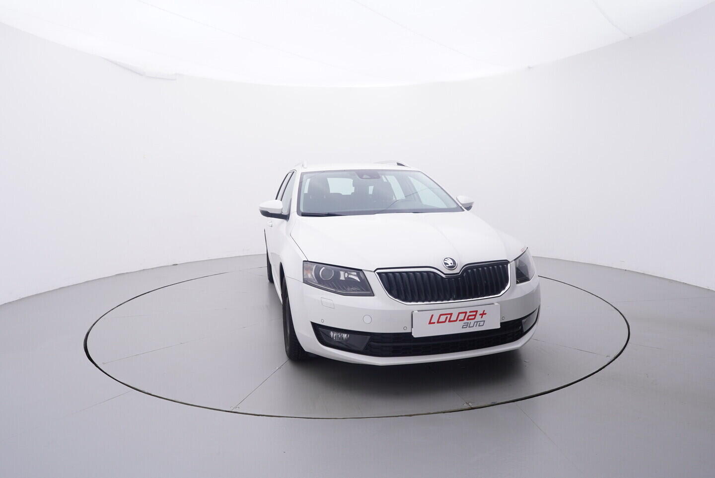 OM190V02749_17.webp_OCTAVIA Elegance 1.2 TSI 77 kW manuál