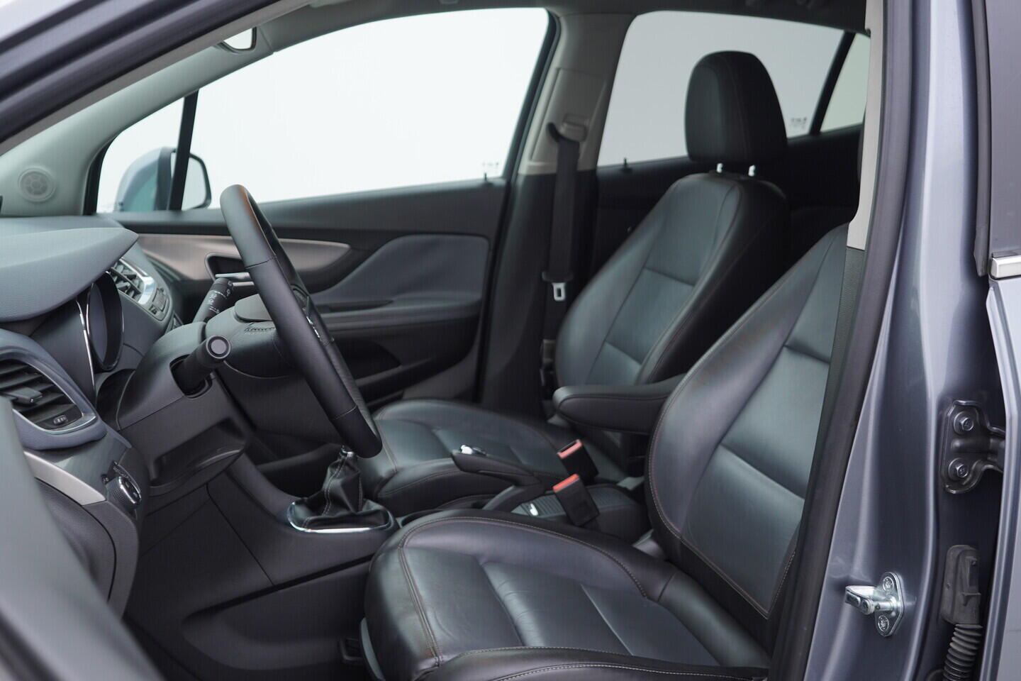 OM190V02750_23.webp_MOKKA COSMO 1.7  96 kW manuál