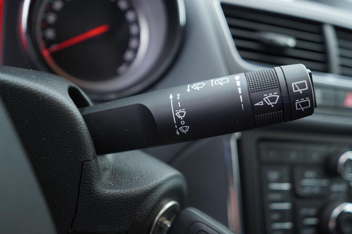 OM190V02750_25.webp_MOKKA COSMO 1.7  96 kW manuál