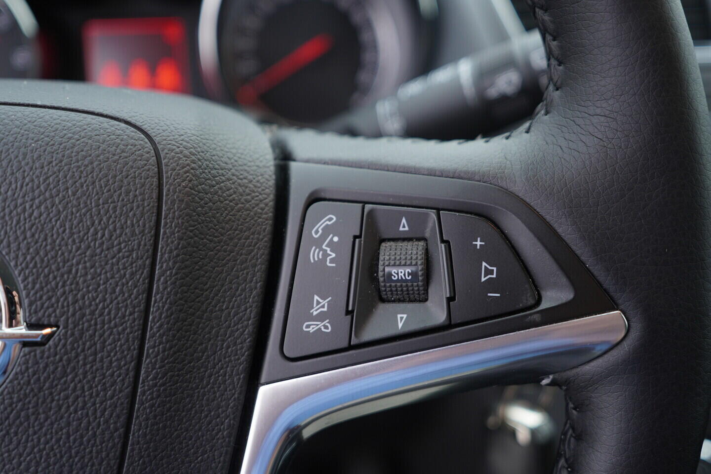 OM190V02750_27.webp_MOKKA COSMO 1.7  96 kW manuál