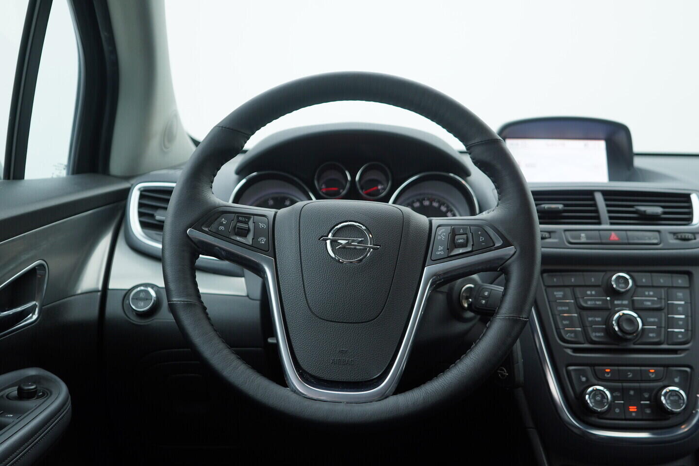 OM190V02750_29.webp_MOKKA COSMO 1.7  96 kW manuál