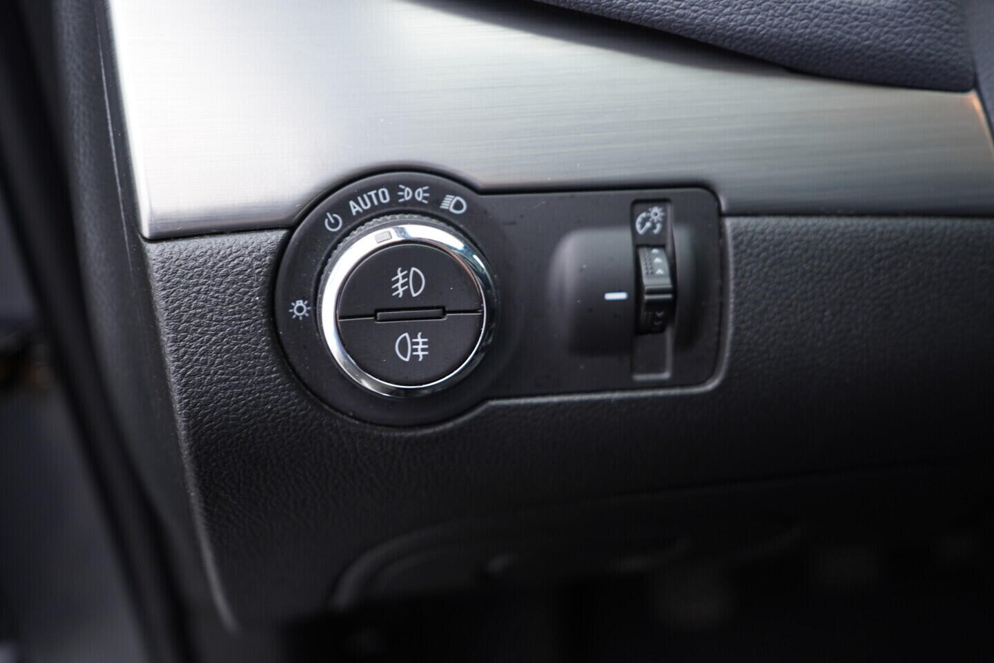 OM190V02750_38.webp_MOKKA COSMO 1.7  96 kW manuál