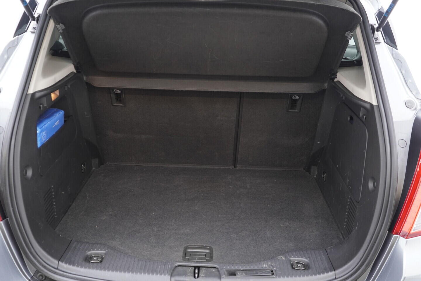 OM190V02750_41.webp_MOKKA COSMO 1.7  96 kW manuál