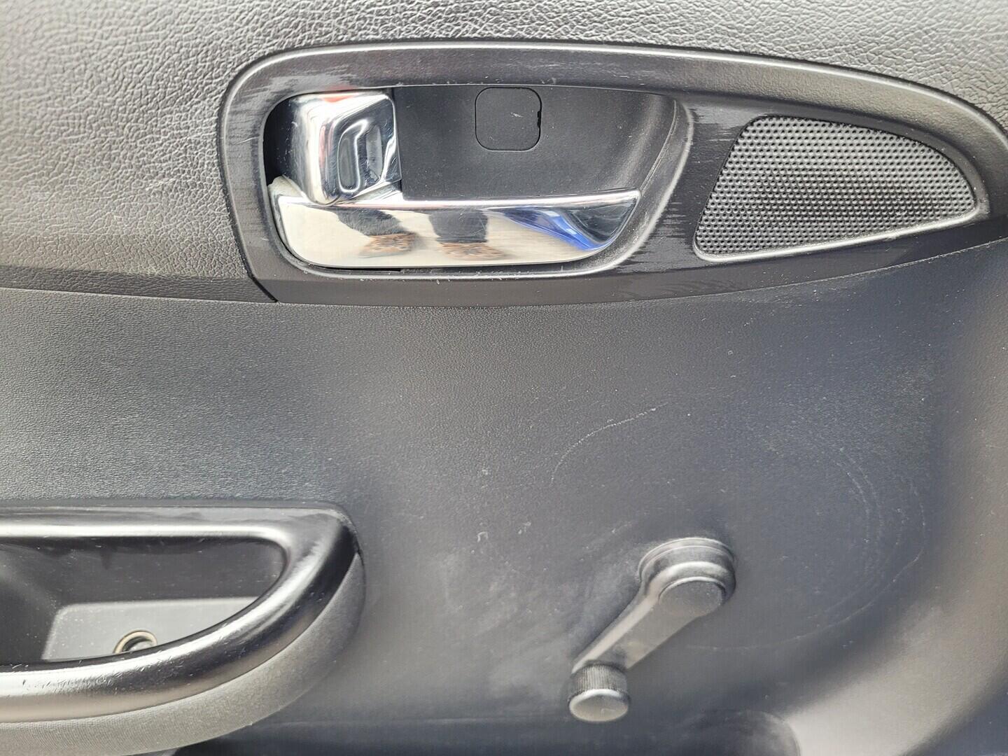 OM190V02751_21.webp_I20  1.2 i 57 kW manuál