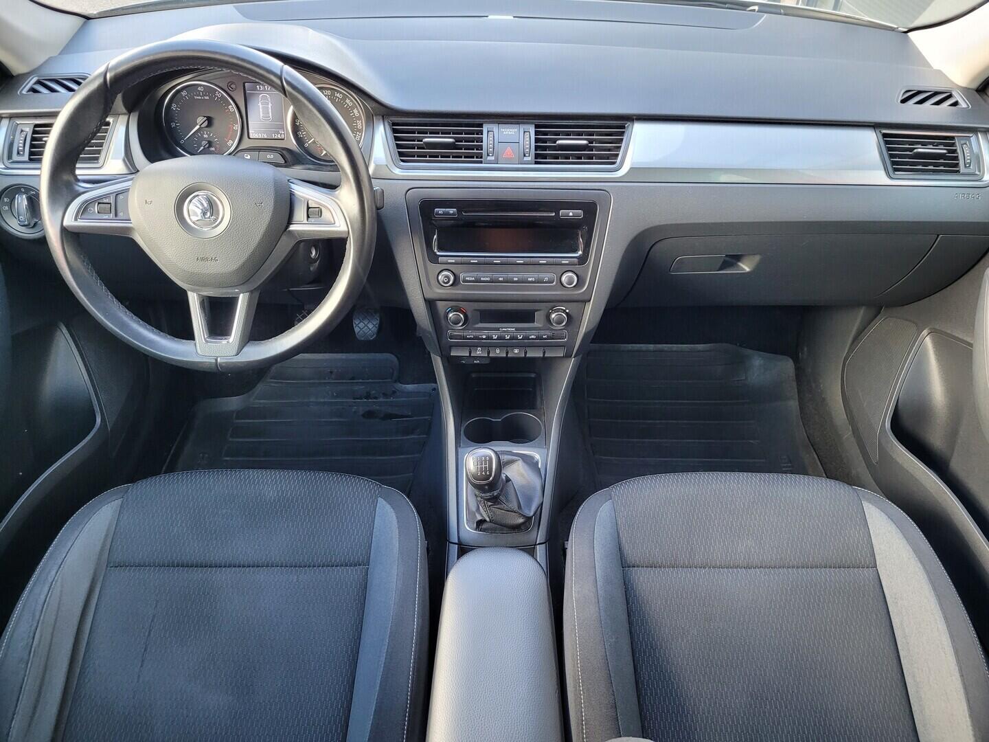 OM190V02752_18.webp_RAPID Ambition Plus 1.2 TSI 77 kW manuál