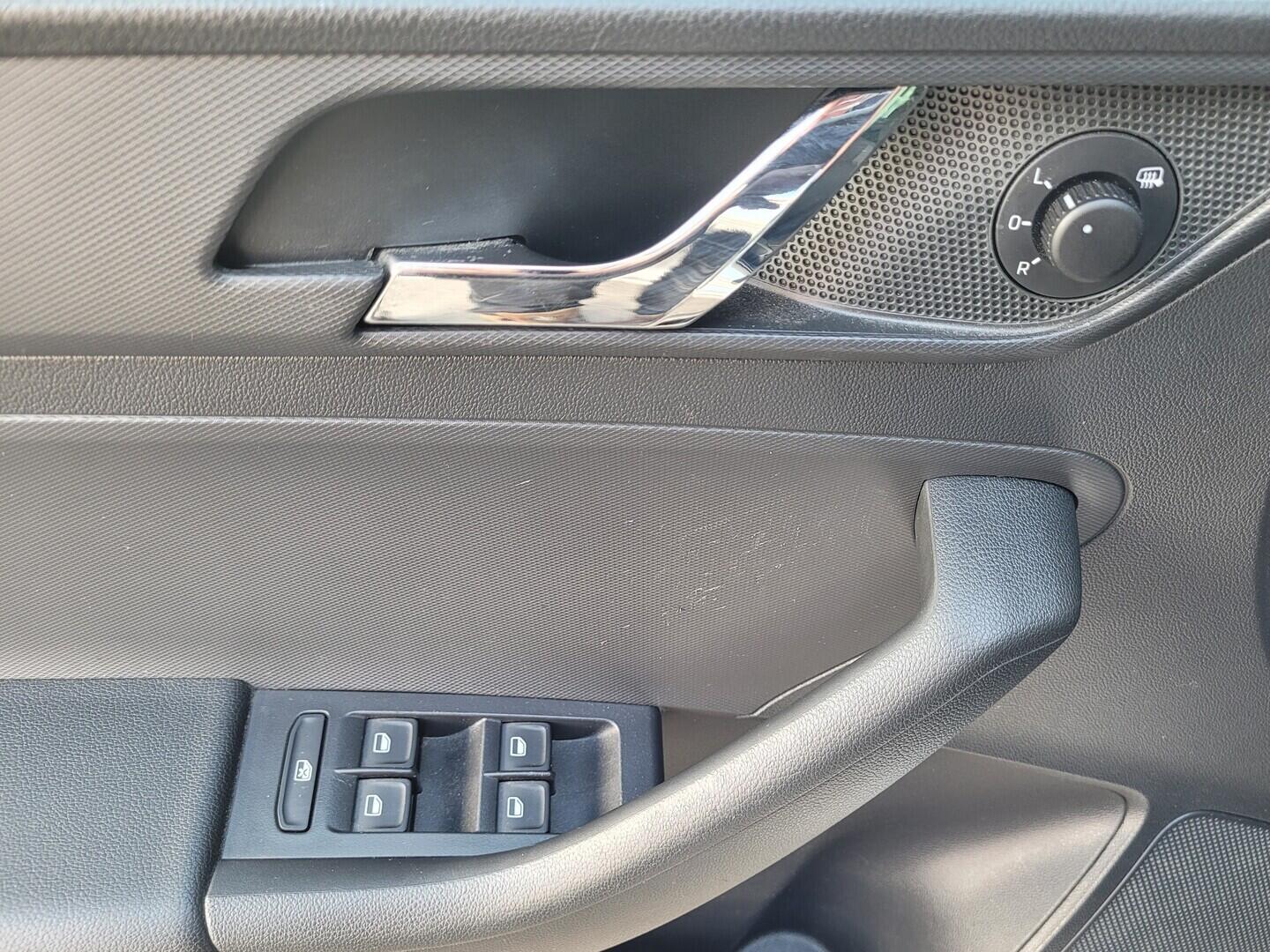 OM190V02752_20.webp_RAPID Ambition Plus 1.2 TSI 77 kW manuál