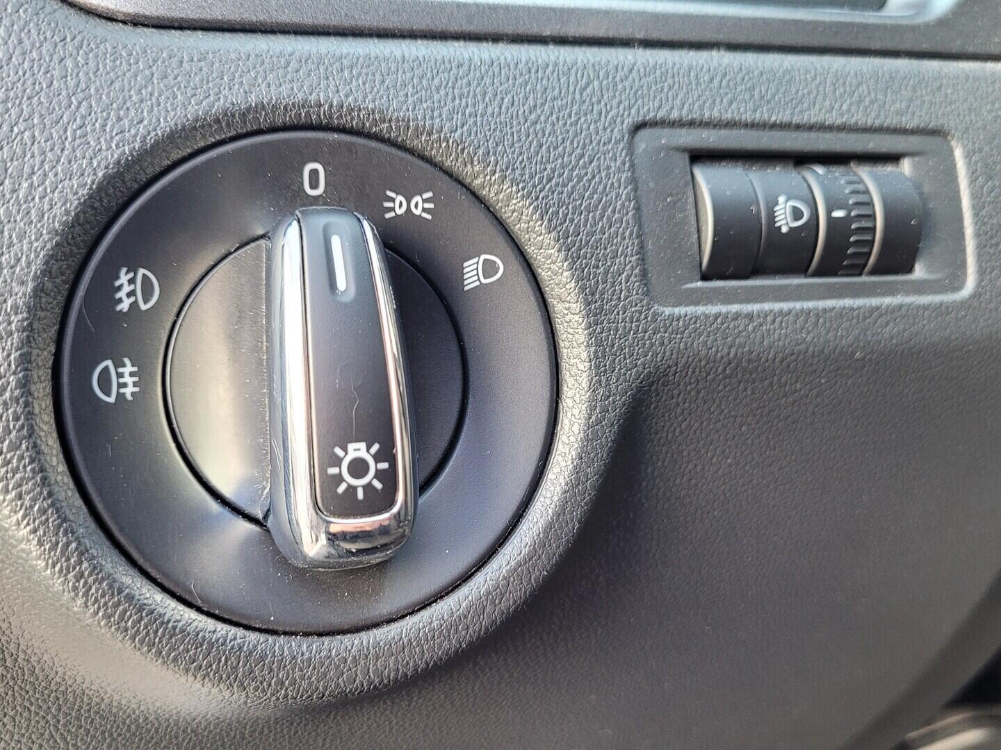 OM190V02752_21.webp_RAPID Ambition Plus 1.2 TSI 77 kW manuál