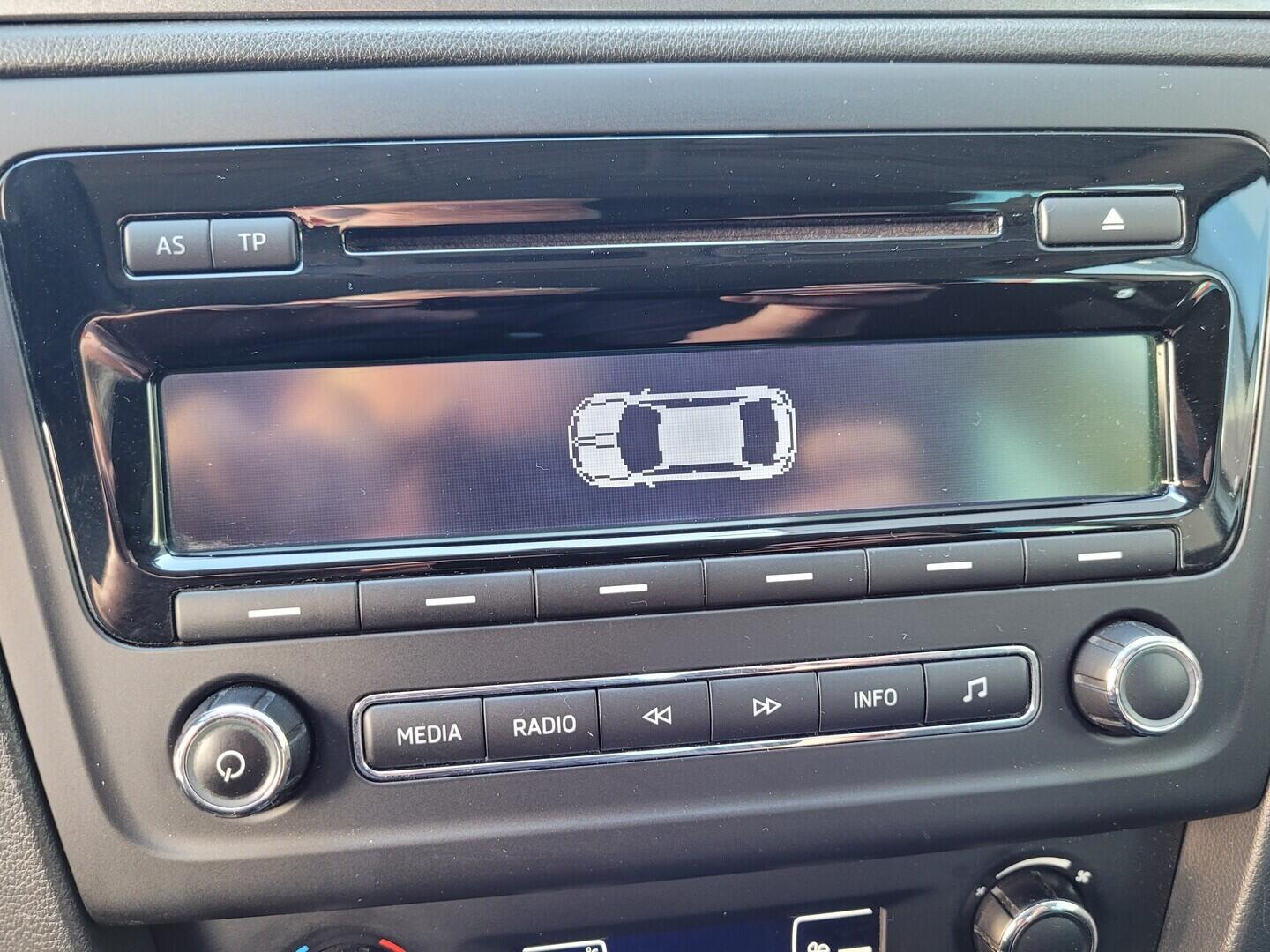 OM190V02752_25.webp_RAPID Ambition Plus 1.2 TSI 77 kW manuál