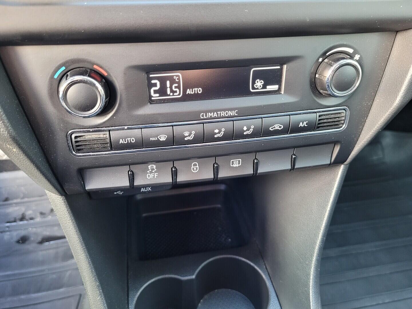 OM190V02752_26.webp_RAPID Ambition Plus 1.2 TSI 77 kW manuál