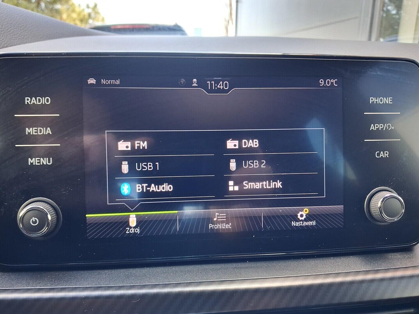 OM190V02759_25.webp_KAMIQ Monte Carlo 1.5 TSI 110 kW manuál