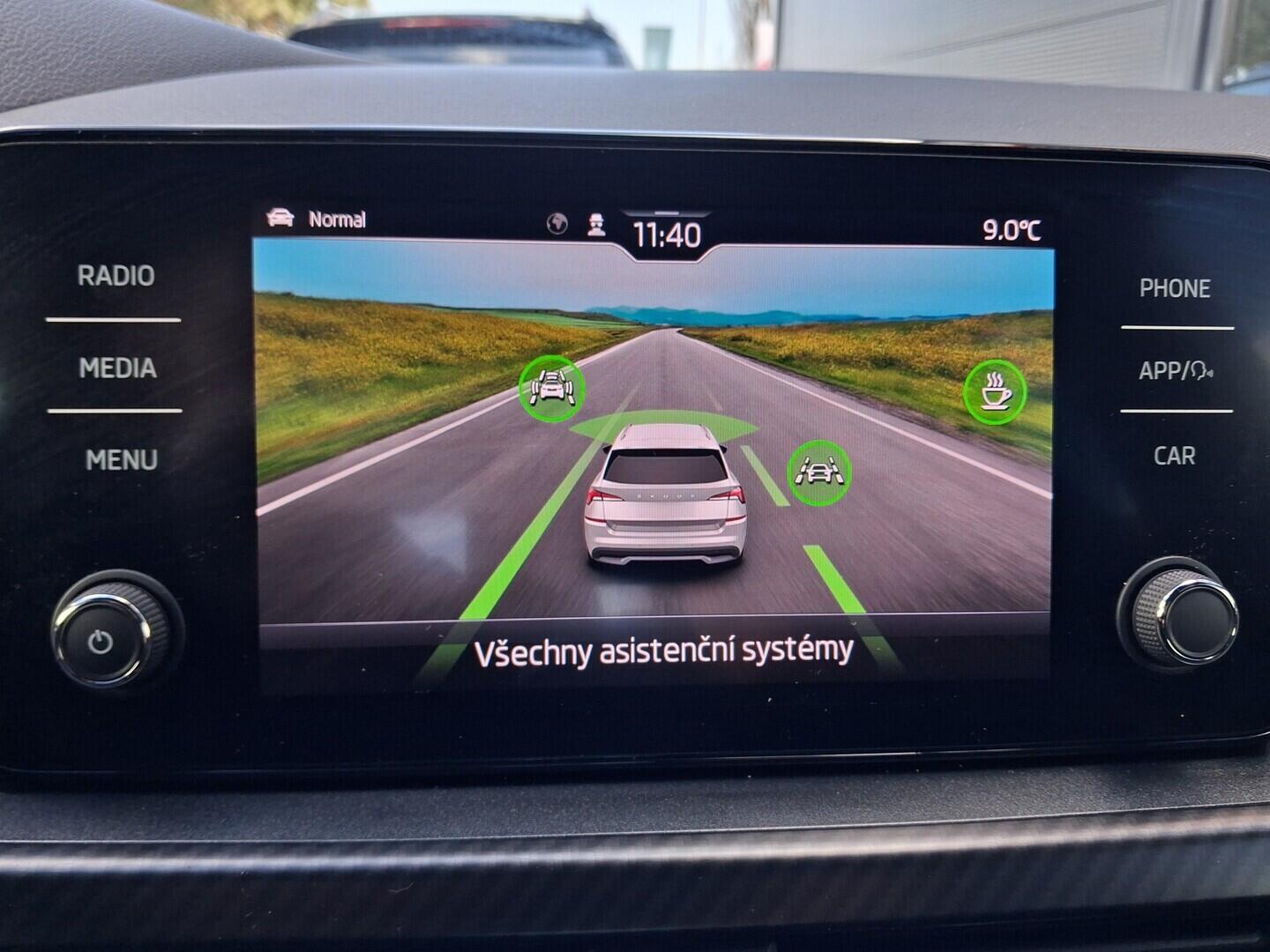 OM190V02759_26.webp_KAMIQ Monte Carlo 1.5 TSI 110 kW manuál