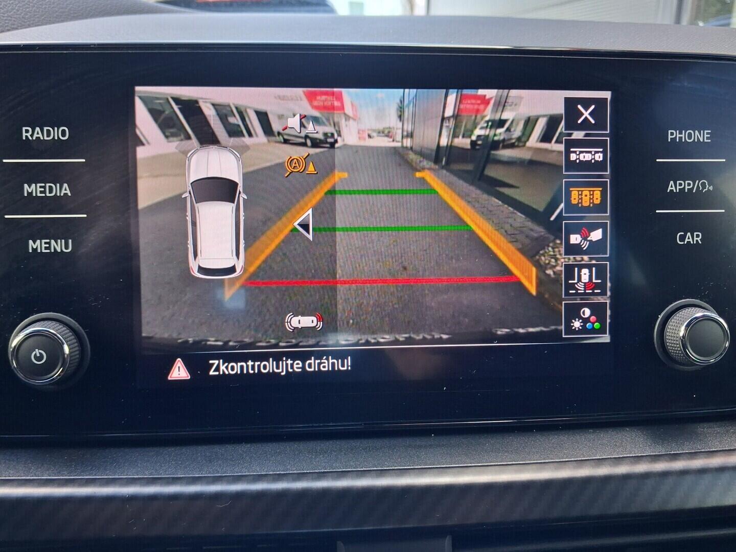 OM190V02759_28.webp_KAMIQ Monte Carlo 1.5 TSI 110 kW manuál