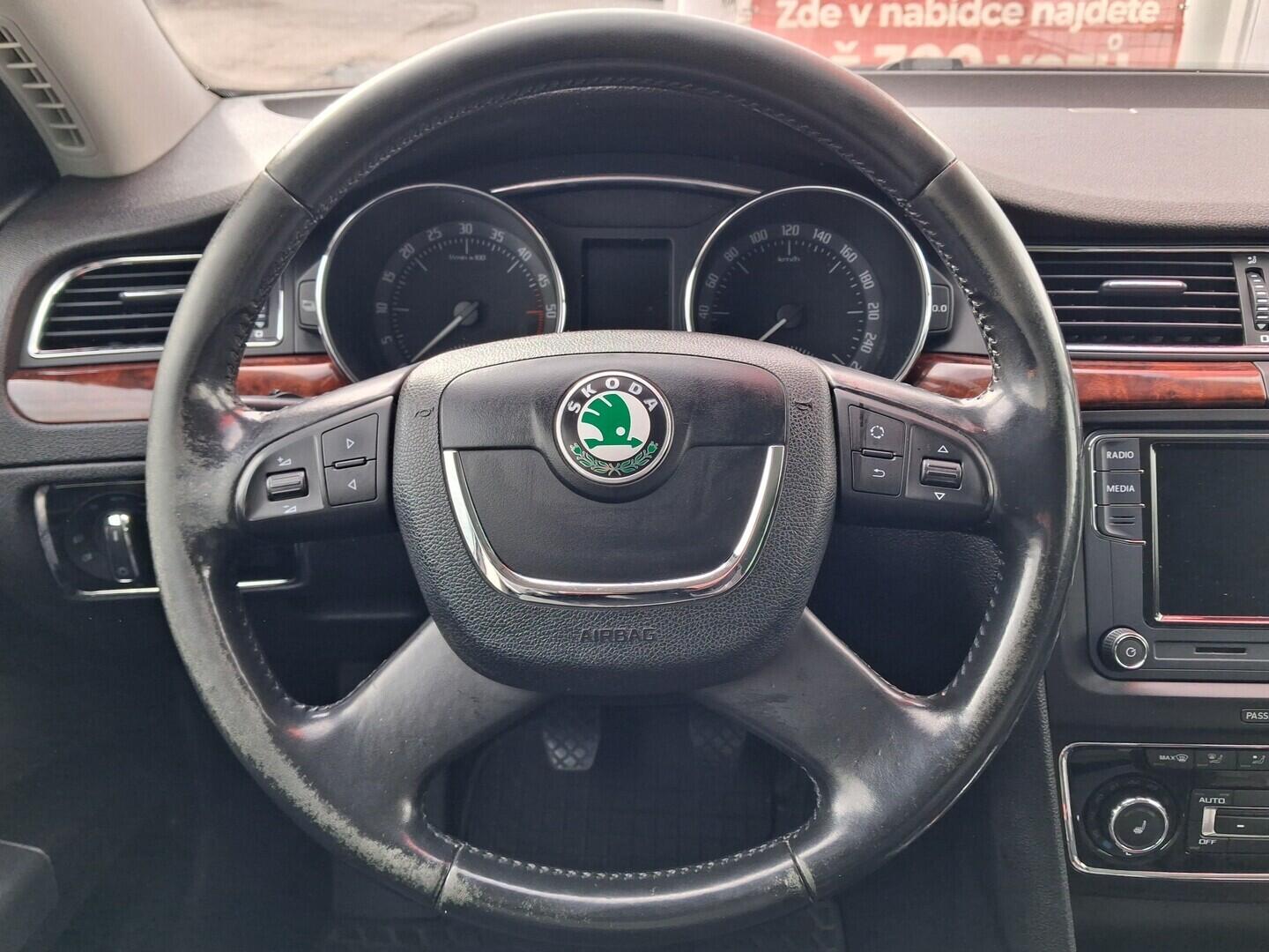 OM190V02762_23.webp_SUPERB Elegance 2.0 TDI 103 kW manuál