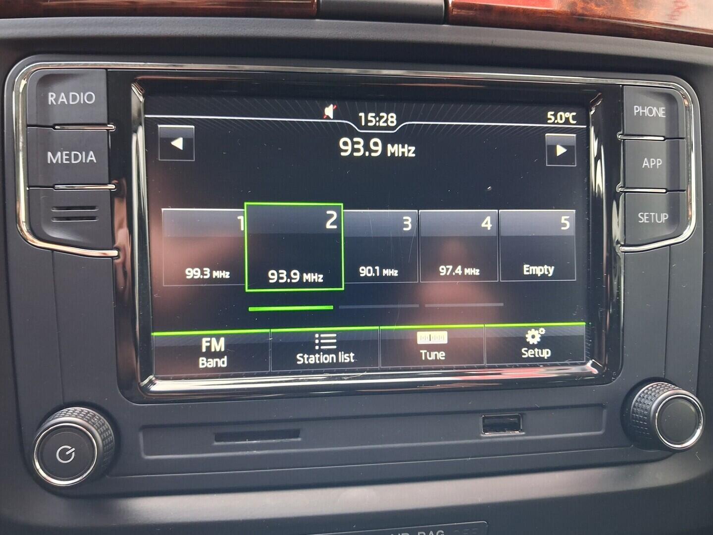 OM190V02762_24.webp_SUPERB Elegance 2.0 TDI 103 kW manuál