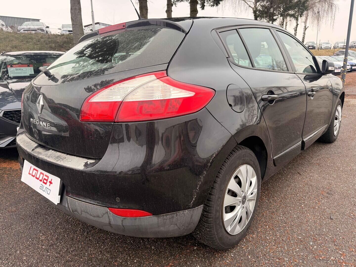 OM190V02763_11.webp_MÉGANE Limited 1.6 SCe 81 kW manuál