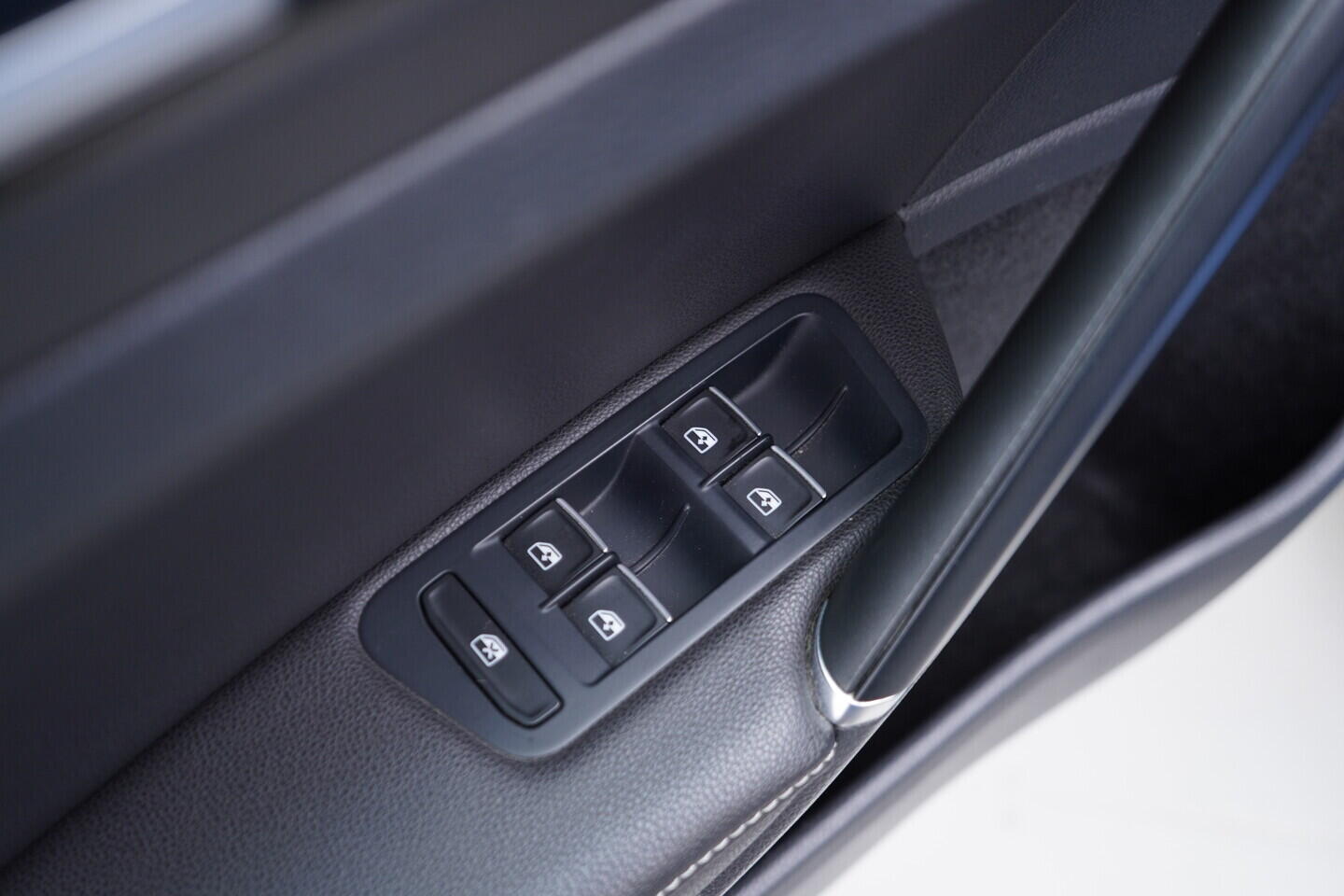 OM190V02766_21.webp_GOLF Highline 2.0 TDI 110 kW automat