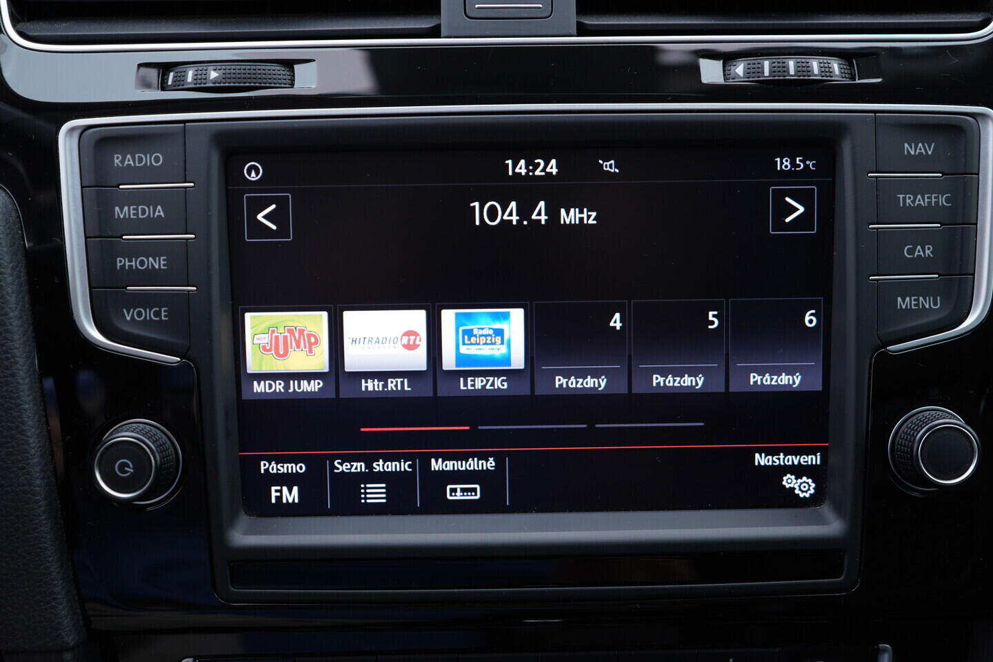 OM190V02766_32.webp_GOLF Highline 2.0 TDI 110 kW automat