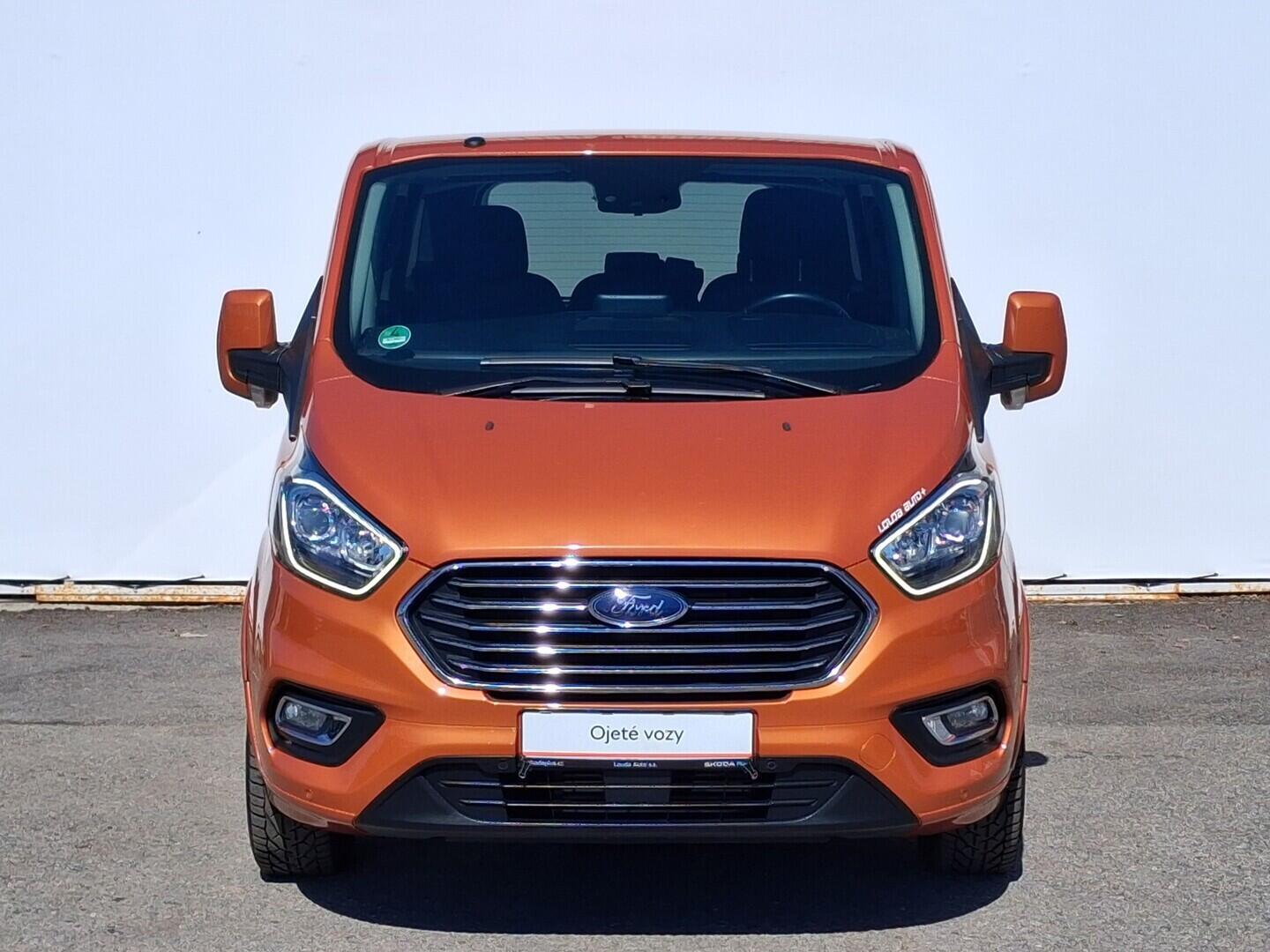 OM190V02767_13.webp_TOURNEO CUSTOM Titanium 2.0 TDCI 125 kW manuál