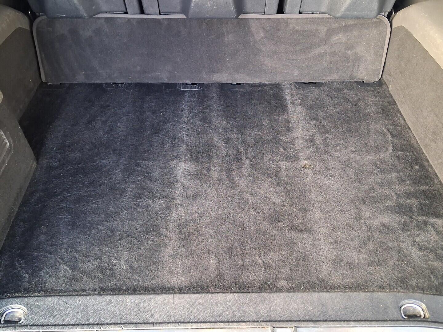 OM190V02767_31.webp_TOURNEO CUSTOM Titanium 2.0 TDCI 125 kW manuál