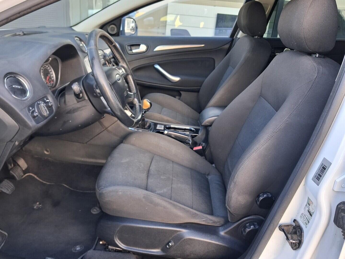 OM190V02773_20.webp_MONDEO Titanium 2.0 TDCi 103 kW manuál