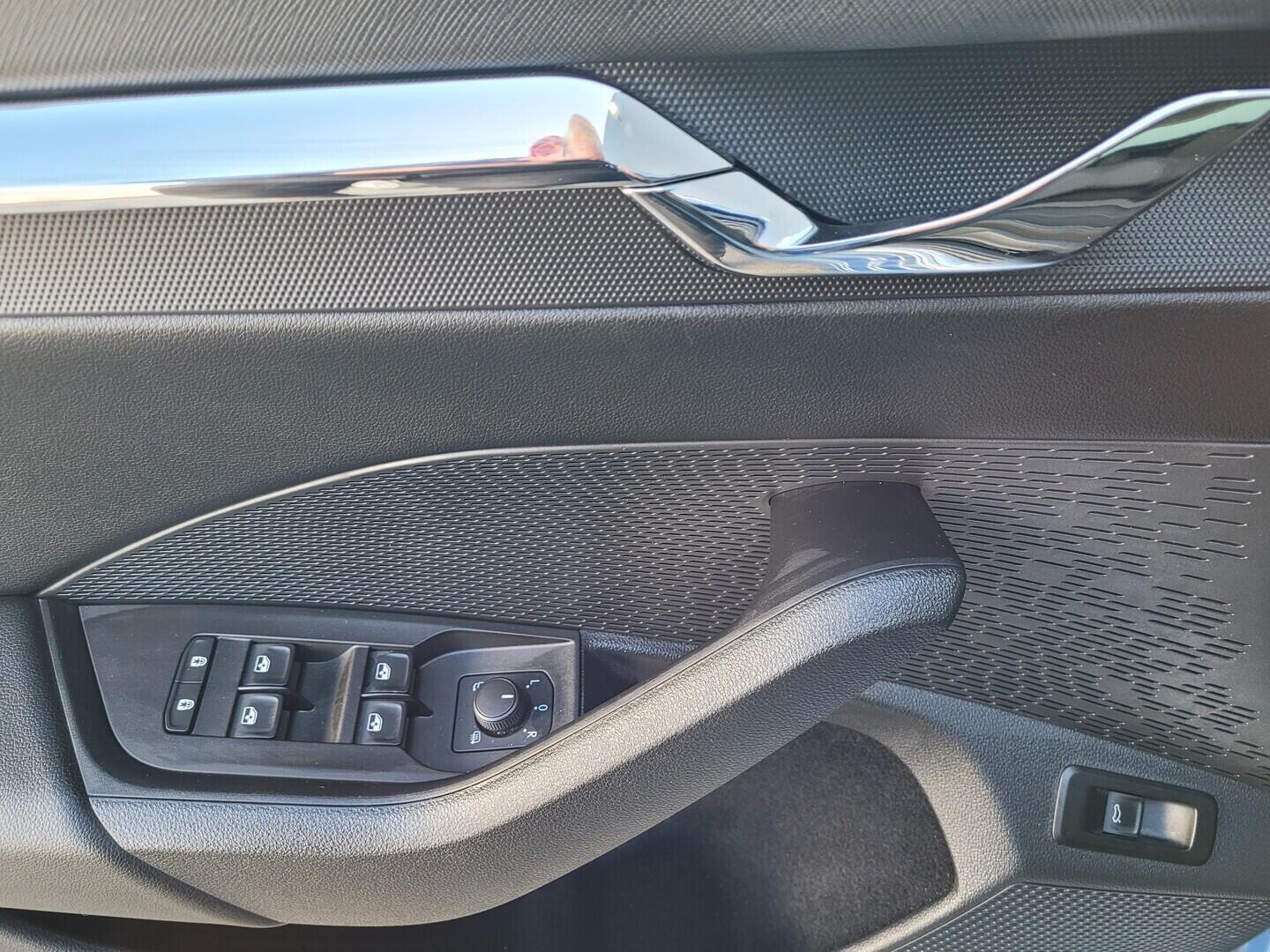 OM190V02774_21.webp_OCTAVIA Style Plus 1.5 TSI 110 kW manuál