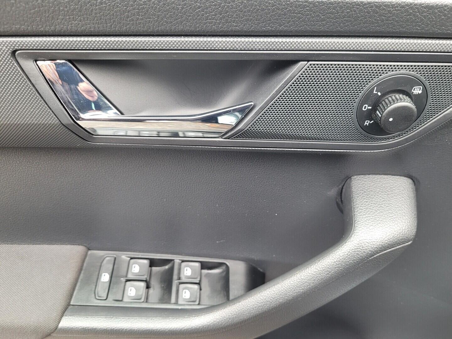 OM190V02775_21.webp_FABIA Style Plus 1.0 TSI 70 kW manuál