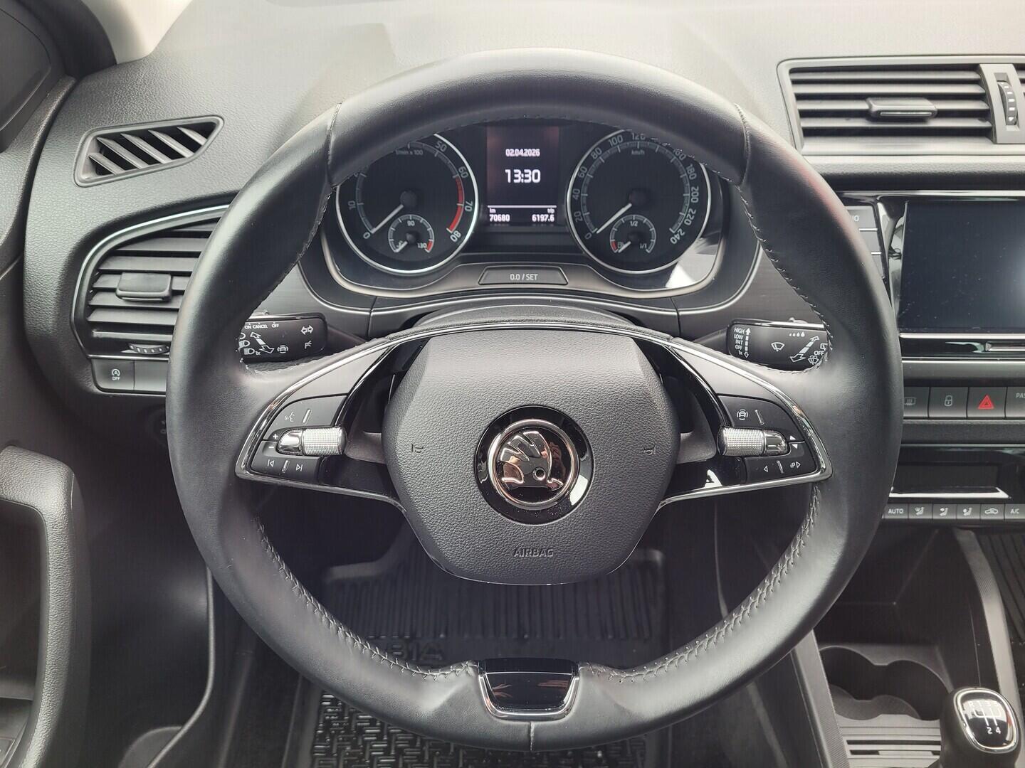 OM190V02775_23.webp_FABIA Style Plus 1.0 TSI 70 kW manuál