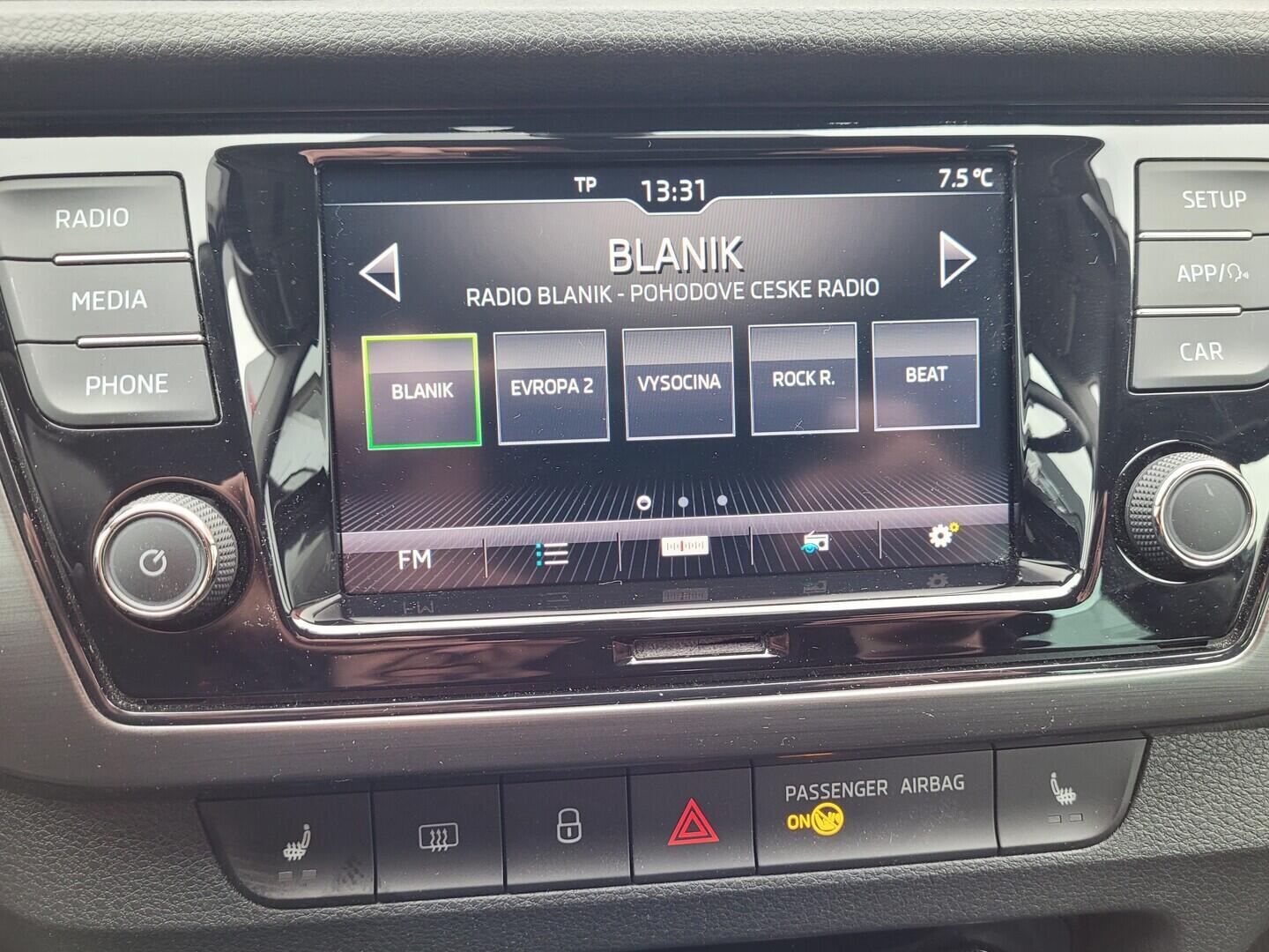 OM190V02775_24.webp_FABIA Style Plus 1.0 TSI 70 kW manuál