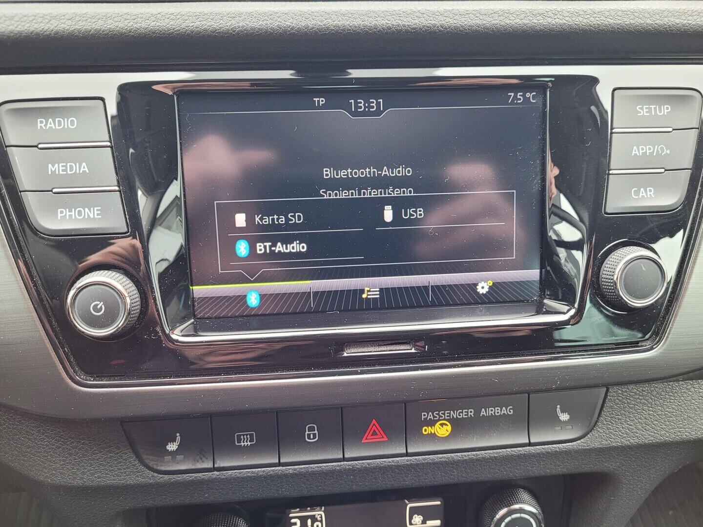 OM190V02775_25.webp_FABIA Style Plus 1.0 TSI 70 kW manuál