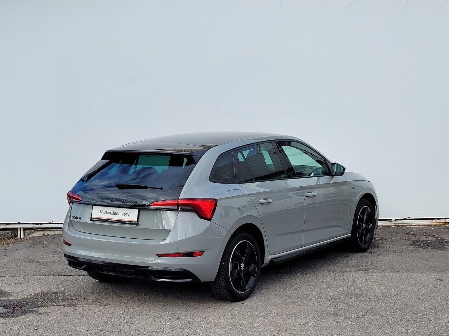 OM190V02777_11.webp_SCALA Monte Carlo 1.5 TSI 110 kW manuál