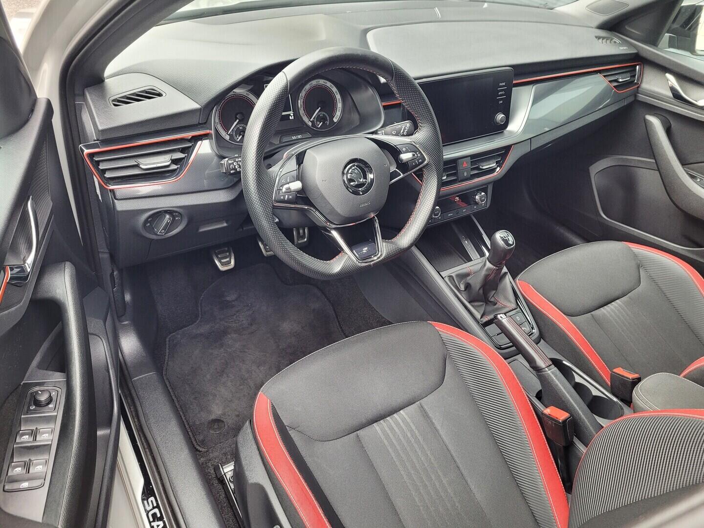 OM190V02777_19.webp_SCALA Monte Carlo 1.5 TSI 110 kW manuál