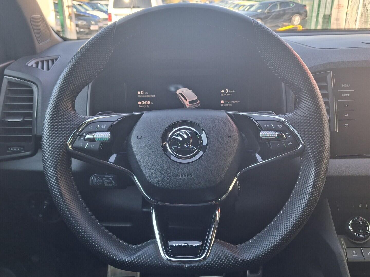 OM190V02778_23.webp_KAROQ SportLine 2.0 TDI 110 kW automat