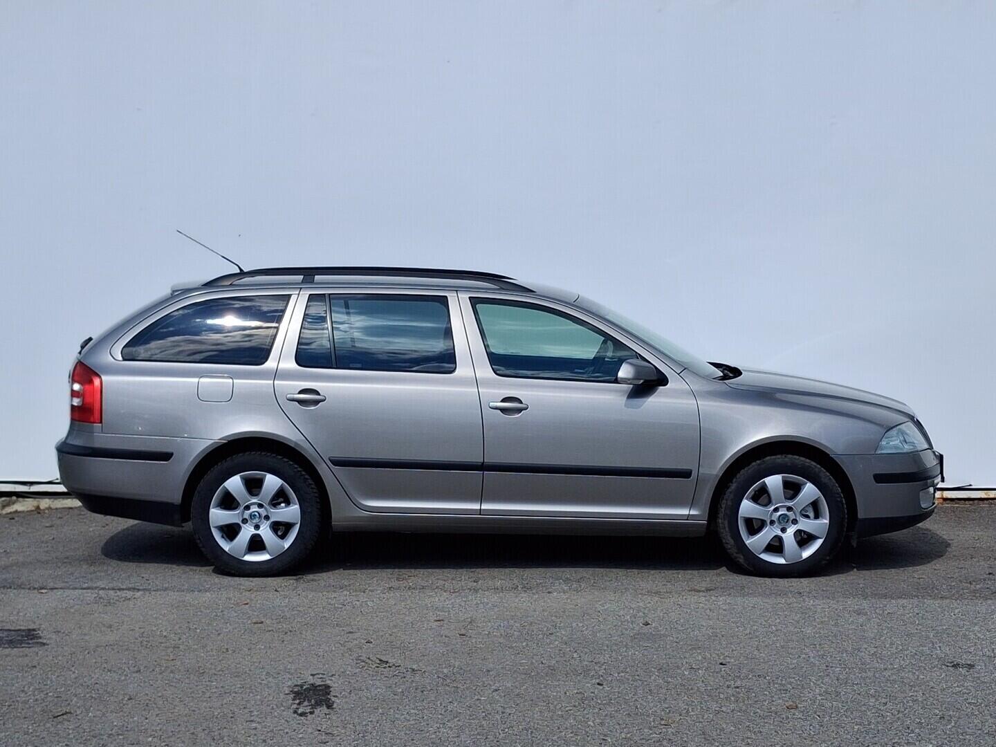 OM190V02784_16.webp_OCTAVIA Elegance 2.0 TDI 103 kW automat