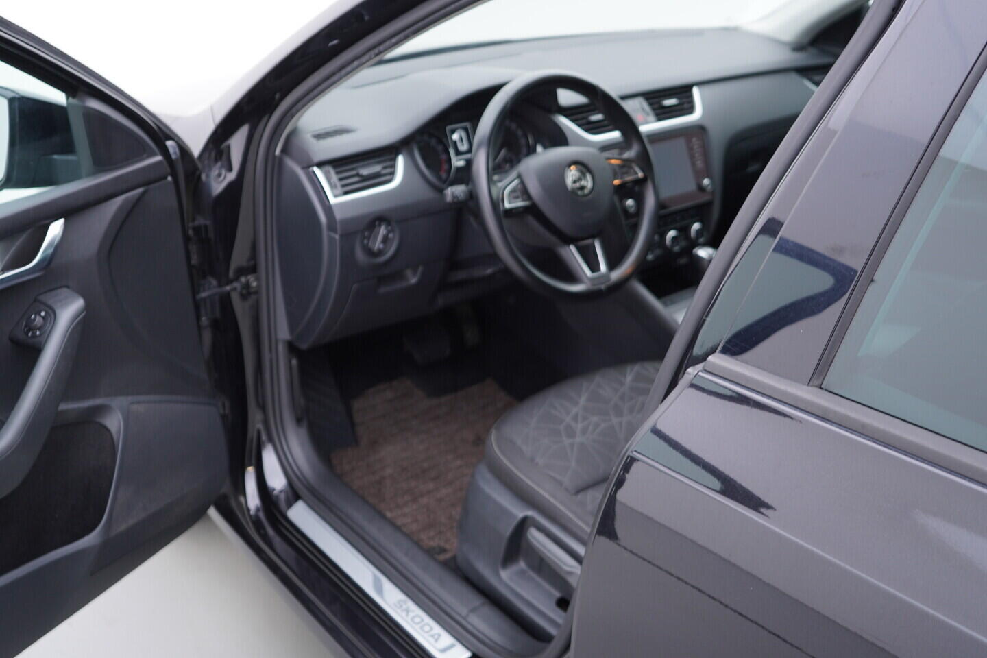 OM190V02788_18.webp_OCTAVIA Style 2.0 TDI 110 kW automat, DPH