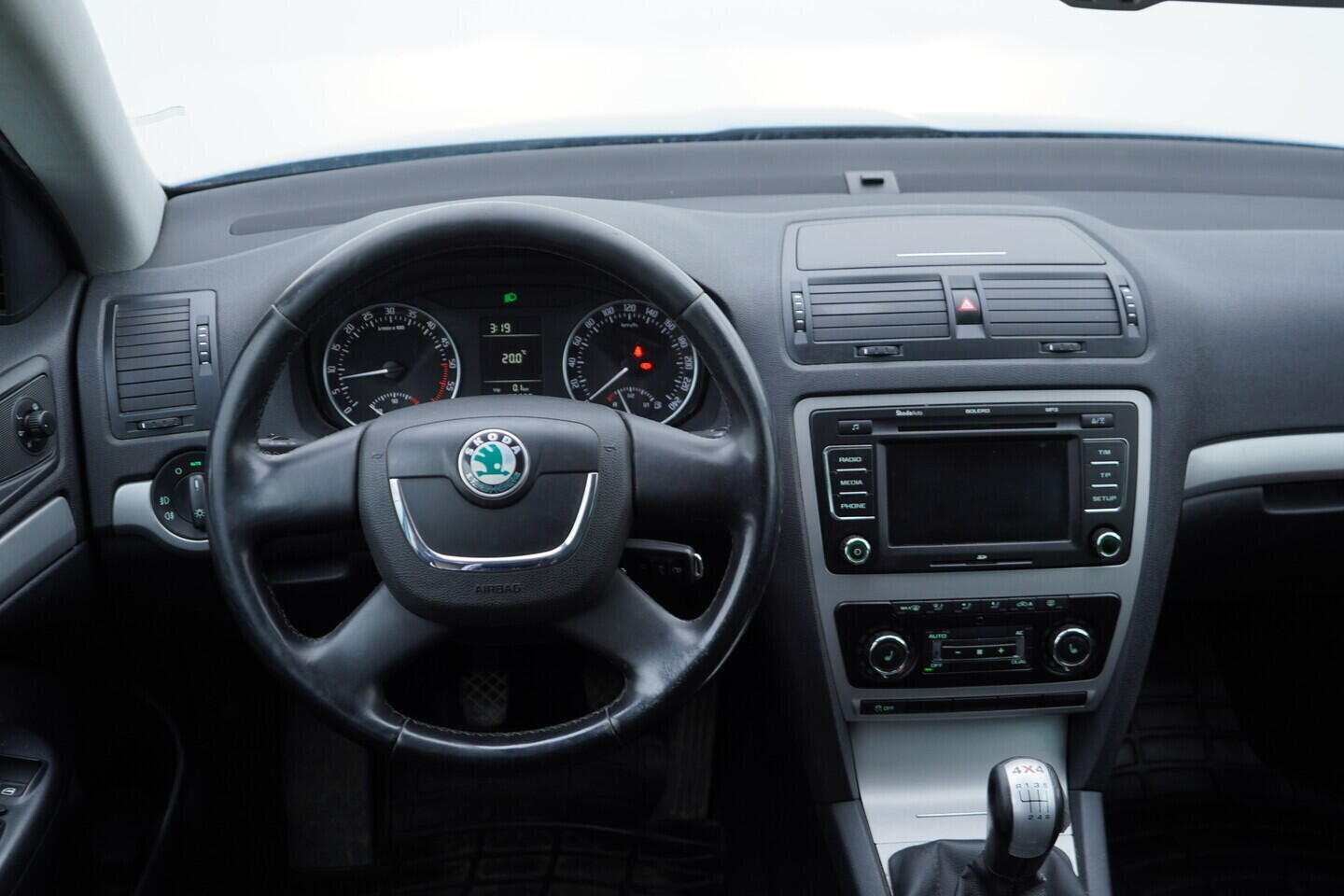 OM190V02789_25.webp_OCTAVIA Style 1.6 TDI 77 kW manuál