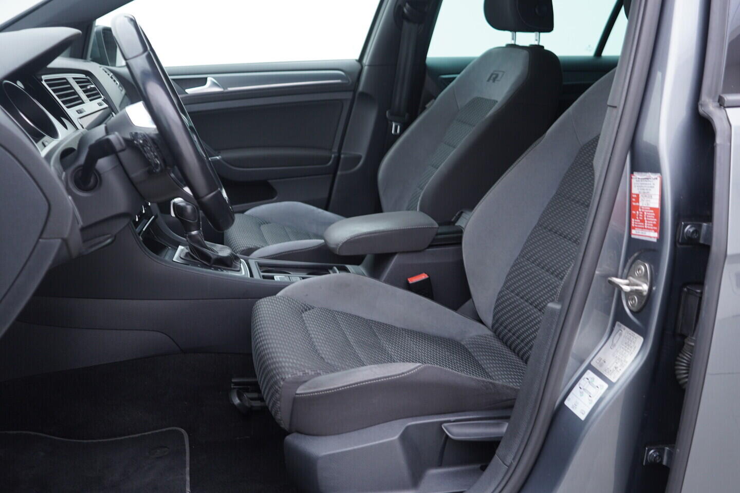 OM190V02790_22.webp_GOLF Sport 1.5 TSI 110 kW automat