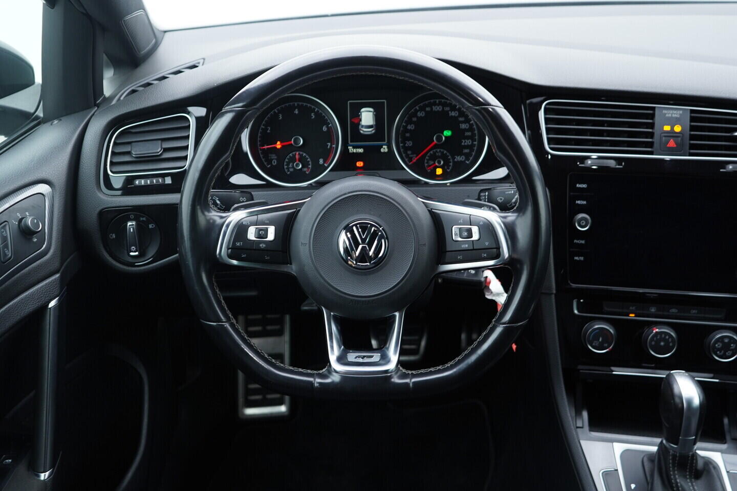 OM190V02790_28.webp_GOLF Sport 1.5 TSI 110 kW automat